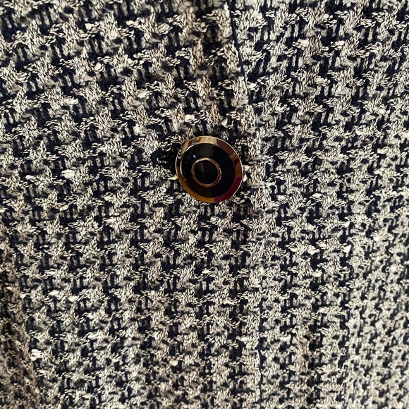 St. John Navy and White Patterned Blazer Like New! - Picture 3 of 14